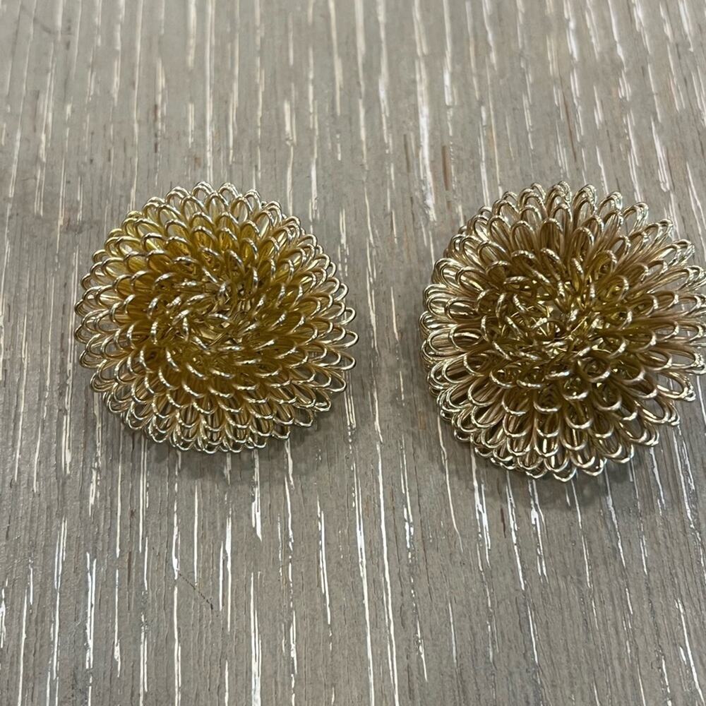 Vintage chunky earrings clip